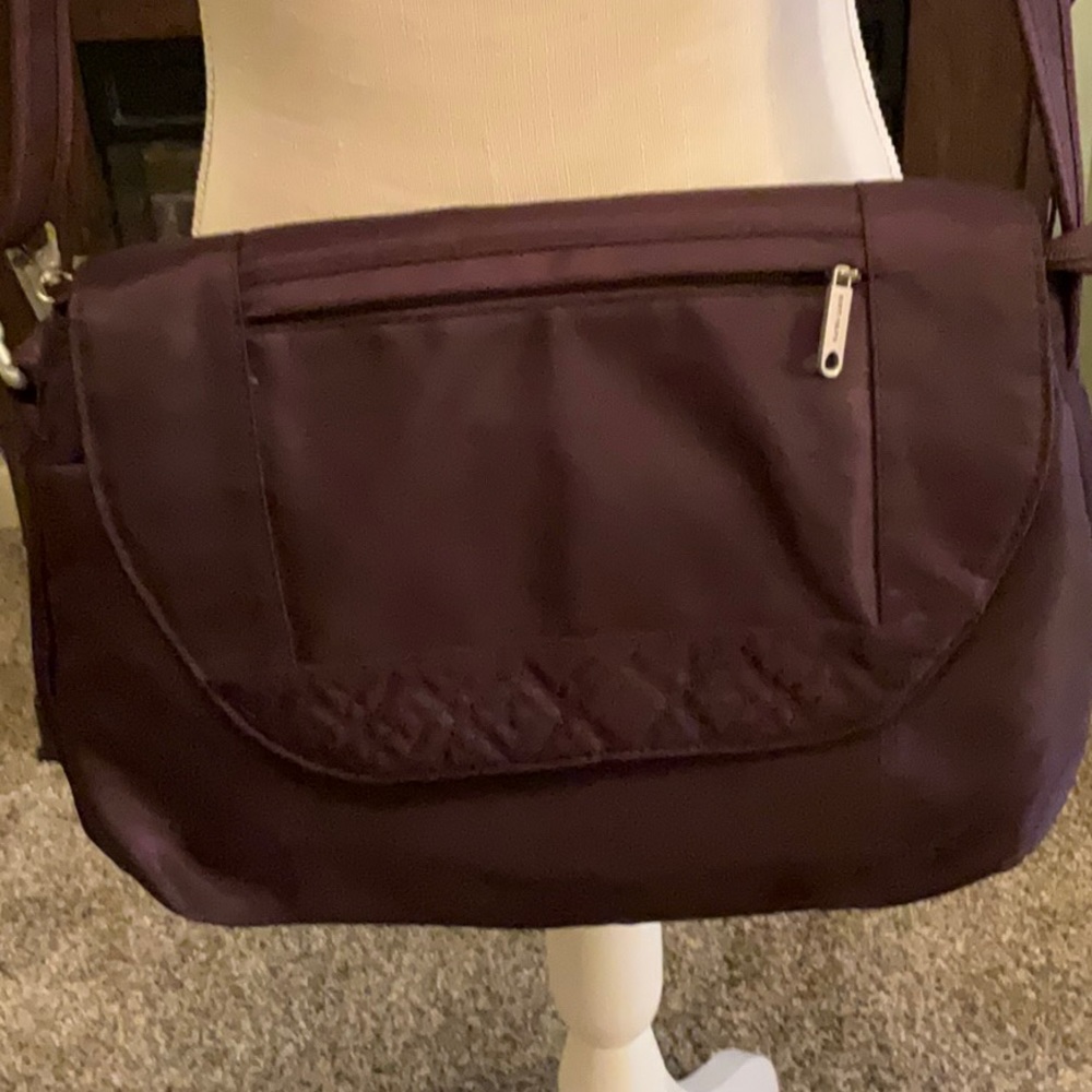 Travel On Satchel, Excellent Condition! Adjustable Straps, Multiple Compartment